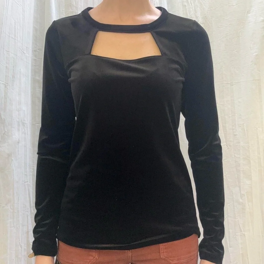 Velvet Cut Out Peephole Keyhole Chest Long Sleeve Top New With Tags NWT goth
